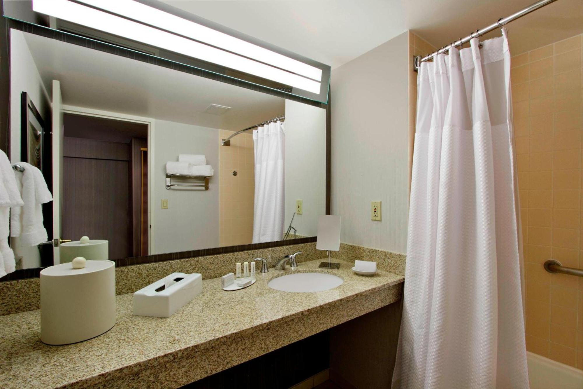 Courtyard By Marriott Lyndhurst/Meadowlands Buitenkant foto